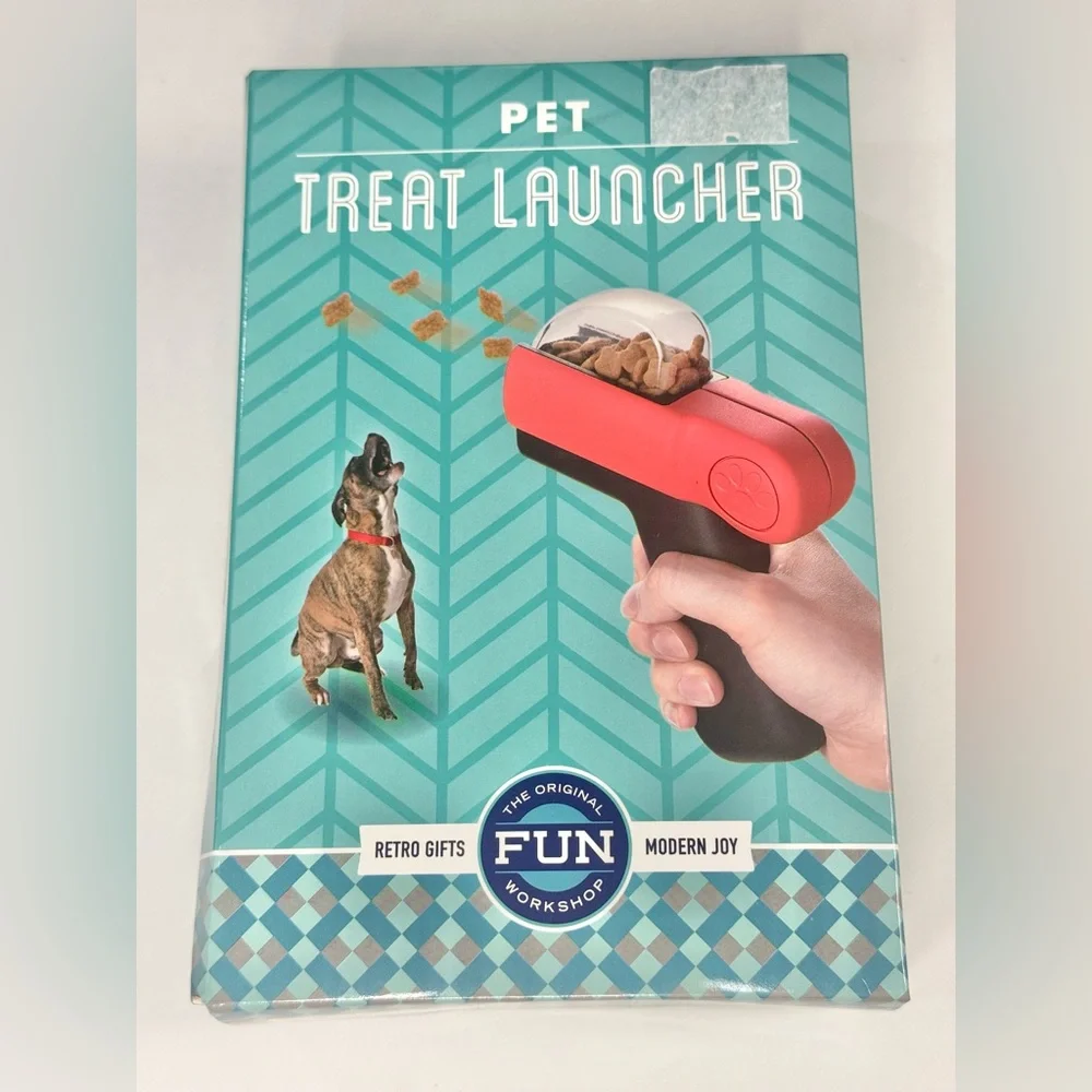 Treat Launcher Reward Your Pet Dog Cat Fetch Dispenser Plastic Feeding Toy